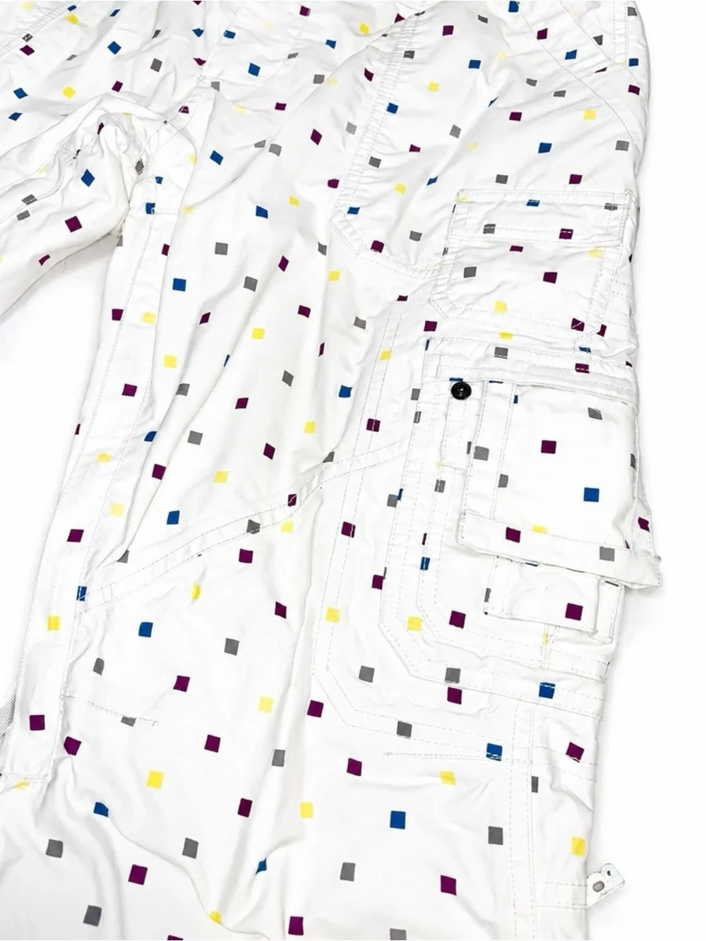 Burton Lucky Pant snowboard pants in a white and multi-color polka square small
